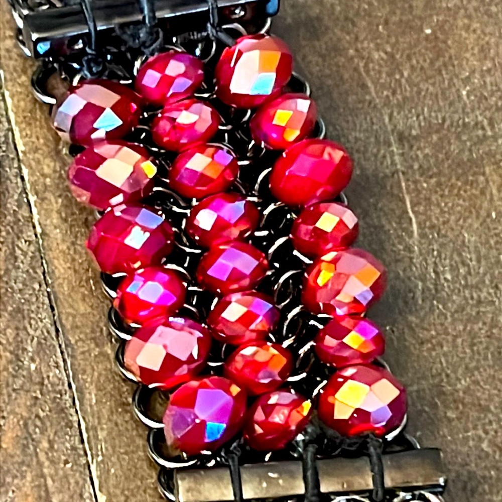 AB amazing fushia bracelet 6 1/2 inch wrist